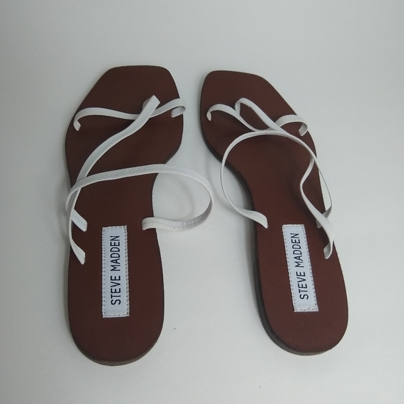 New Steve Madden Janessa Thong Sandals - Picture 4 of 9